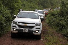 Ngập tràn xe nhập khẩu, ưu đãi xe lắp ráp, nhưng giá vẫn cao