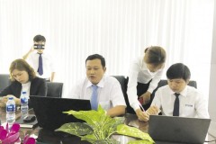 Khách hàng tố đại lý huyndai giam `nhầm` xe, đại lý đổ lỗi cho nhân viên cũ