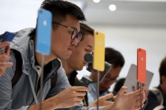 Điều gì là ưu thế của iPhone XR khi đặt cạnh iPhone XS?