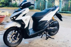 Vario 150 độ hiền hòa với điểm nhấn là hệ thống treo Thụy Điển