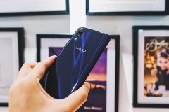 Lộ diện poster quảng cáo camera của Vivo X23