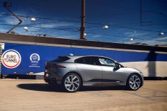 Xe điện Jaguar I-PACE hoàn thành quãng đường 369km chỉ với một lần sạc