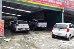 Showroom xe cũ chuyển mình nhanh chóng để đối phó việc xe mới ồ ạt về nước