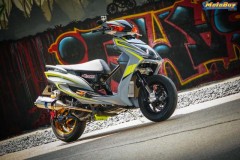 YAMAHA CYGNUS-X 125 độ siêu khiếp với dàn chân khổng lồ