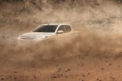 Mitsubishi tung teaser chính thức thứ hai của mẫu bán tải Triton facelift