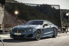 BMW quyết định không cung cấp cho 8 Series động cơ V12