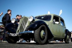 Chiêm ngưỡng dàn xế cổ diễu hành qua thủ đô Paris nước Pháp