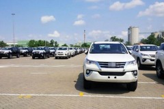 Dù bỏ thuế không hạ giá, song Toyota vẫn bán chạy nhờ người Việt cuồng xe Nhật