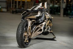 Ngắm Mortagua-Fighter 8 độ của người thợ làm kính tại Bồ Đào Nha