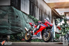 Honda CBR1000RR SP mang vẻ đẹp nhức nhói từ siêu phẩm đường phố