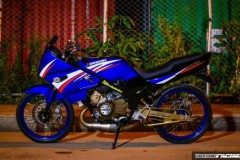 Kawasaki Kips 150 độ option đồ chơi hấp dẫn dưới màn đêm ma mị