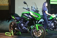 Kawasaki Versys 650 2019 sẽ có thêm phiên bản màu đen xám cùng bộ tem mới đầy thu hút