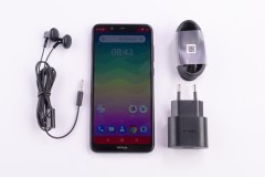 Mở hộp Nokia 5.1 Plus: Mặt lưng bóng bẩy, camera kép, cảm biến vân tay một chạm