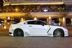 Nissan GT-R độ phong cách Liberty Walk xuất hiện trở lại trên đường phố Sài Gòn