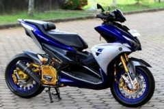 NVX độ lột xác thành chiếc cơ tương lai đầy hầm hố