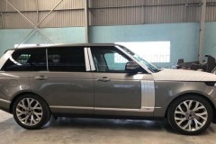 Range Rover Autobiography LWB 2018 chính hãng đầu tiên đặt lốp tới Việt Nam