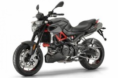 Soi naked bike Aprilia Shiver 900 2019 cạnh tranh Kawasaki Z900