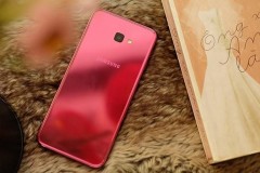 Top 4 điện thoại màu hồng đẹp mê mệt dành riêng cho các cô nàng "đỏng đảnh"