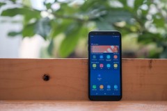 Trên tay Samsung J6+: Thiết kế giả kính, Snapdragon 425, vân tay cạnh bên, giá 4.7 triệu