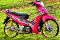 Xem chi tiết chiếc Wave 125 độ kiểng ẩn mình bên sắc hồng cá tính