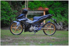 Y15ZR độ gây tê người xem với động cơ siêu khiếp thừa hưởng từ FZ 150i