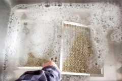 4 mẹo cực hay đánh bay dầu mỡ bám dày đặc trên máy hút mùi