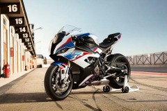 Siêu môtô BMW S1000RR 2019 được lột xác hoàn toàn cả về động cơ và thiết kế