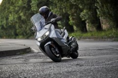 Chiêm ngưỡng xe tay ga touring BMW C400 GT “oai” như mô tô