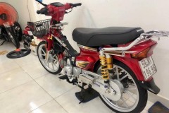 Honda Dream độ trang bị cùng lúc 2 trợ lực Ohlins siêu khủng