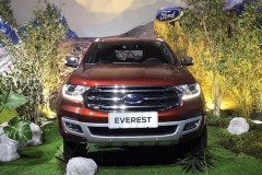 Hai phiên bản “giá rẻ” của Ford Everest chính thức trình làng