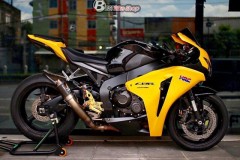 Honda CBR1000RR 2008 vẻ đẹp khó phai theo dòng thời gian