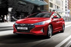 Hyundai Elantra có thêm bản thể thao, giá từ 22.400 USD
