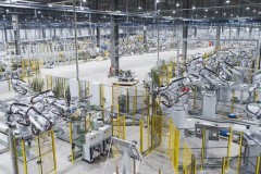 Khám phá thế giới robot tại nhà máy Vinfast