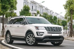 Ô tô cháy hàng: Ham xe đi Tết, đại lý thẳng tay ép giá, chém thêm 200 triệu