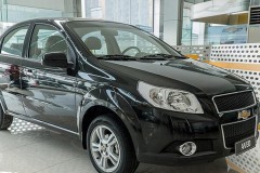 Bước sang tháng 11, nhiều mẫu ô tô tiếp tục giảm giá, khuyến mại khủng