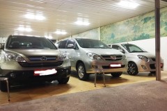 Những mẫu xe cũ 7 chỗ nóng trở lại thời điểm cuối năm