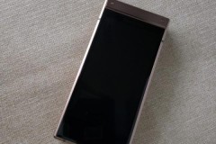 Lộ diện hình ảnh thực tế về mẫu flagship nắp gập thế hệ mới của Samsung