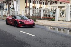 McLaren 720S màu đỏ độc nhất Việt Nam đã tìm thấy nhà mới