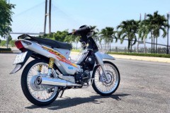 Wave 100 độ dàn chân khiến người xem đứng hình của dân chơi miền Tây