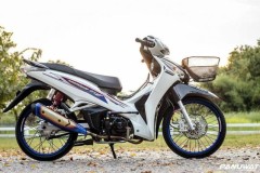 Wave 125 độ xé gió trên đất Thái với dàn chân siêu nhẹ