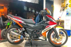 Winner 150 độ siêu cứng với combo phuộc Ohlins và pô Akrapovic