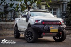 Ford Ranger Wildtrak Biturbo 2018 mạnh mẽ hơn, được hoàn thiện khả năng offroad với 300 triệu đồng