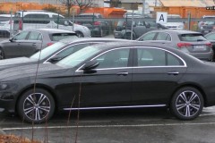 Bắt gặp Mercedes E-Class 2020 với thiết kế ngoại thất mới