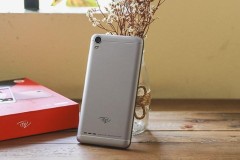 Thị trường smartphone Việt năm 2018: Cạnh tranh từng 0.1%, phân khúc dưới 2 triệu vẫn "sống"