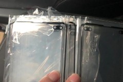 Lộ diện thiết kế mặt trước của Galaxy S10+ qua miếng bảo vệ màn hình