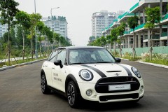 Đánh giá Mini Cooper S 5 cửa có giá 2,049 tỷ đồng