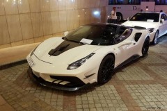 Ferrari 488 GTB độ bodykit Misha Designs độc nhất Việt Nam nổi bật trên phố