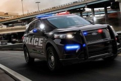 Ford Explorer 2020 chính thức ra mắt dưới "lốt" xe cảnh sát