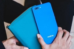Realme C1 có những điểm gì nổi bật ngoài logo thương hiệu?