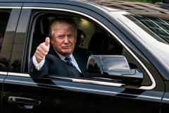 Rời Nhà Trắng, Tổng thống Trump sẽ mang Rolls-Royce Phantom đi đấu giá